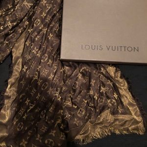 Louis Vuitton Monogram Shine Scarf,  2 sided